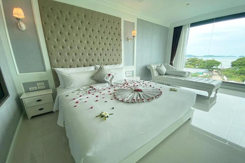 Aqua Resort Phuket Near Beach by ZUZU - Oda