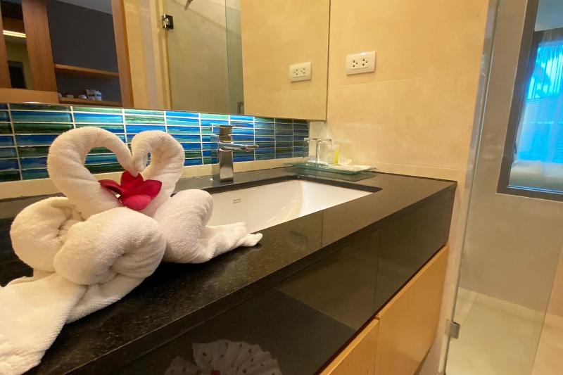 Aqua Resort Phuket Near Beach by ZUZU - Oda