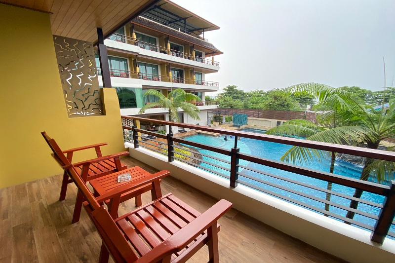 Aqua Resort Phuket Near Beach by ZUZU - Oda