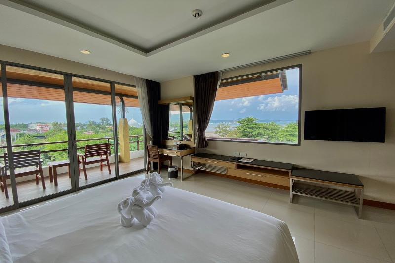 Aqua Resort Phuket Near Beach by ZUZU - Oda