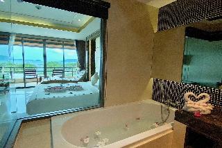 Aqua Resort Phuket Near Beach by ZUZU fotoÄŸrafÄ±
