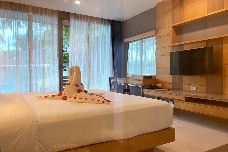 Aqua Resort Phuket Near Beach by ZUZU - Oda