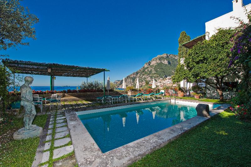 Villa Magenta - Lobi
