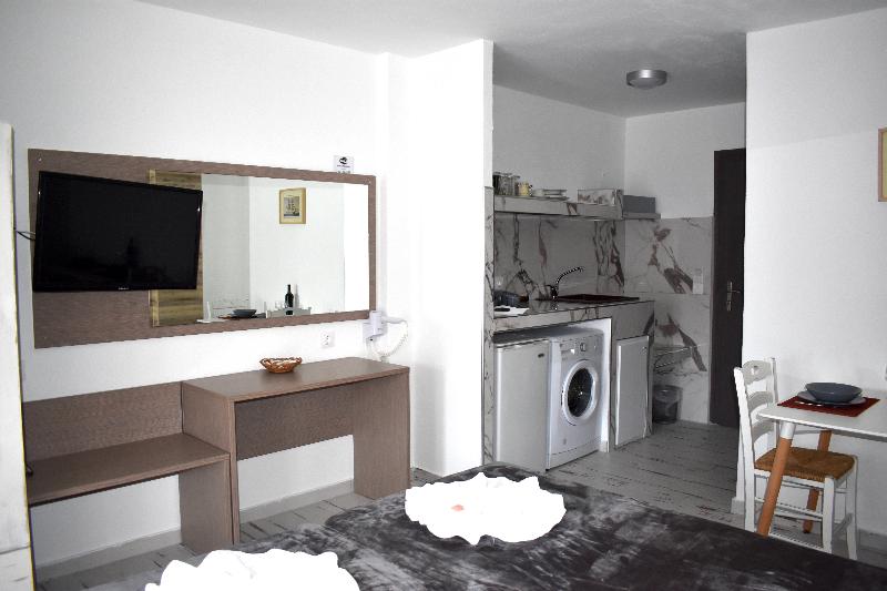 Polykratis Rooms - Oda