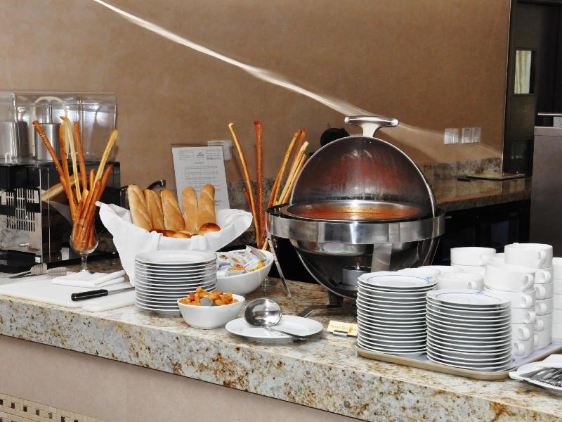 Lavender Hotel by Gloria Hotels and Resorts - Restoran