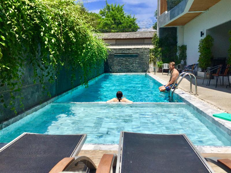 Lemonade Phuket Hotel - Havuz