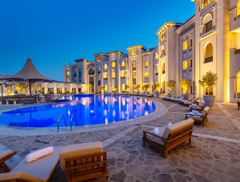 Ezdan Palace Hotel - Havuz