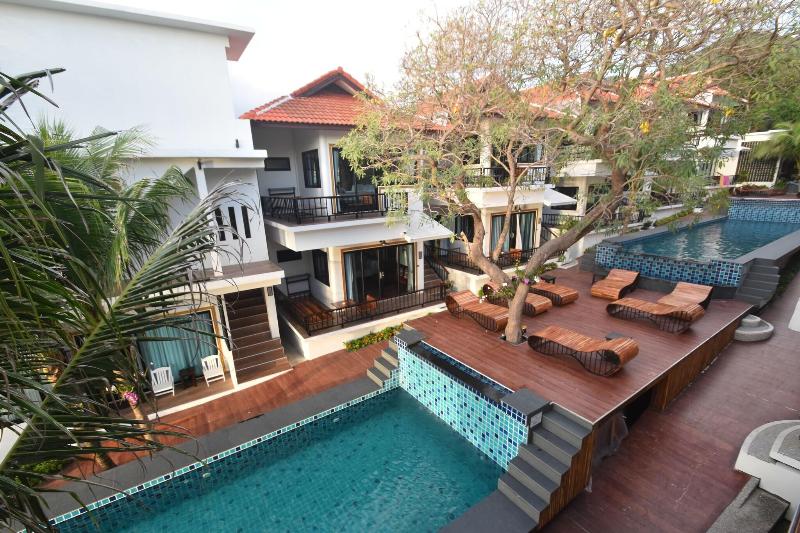 Simple Life Cliff View Resort - Havuz