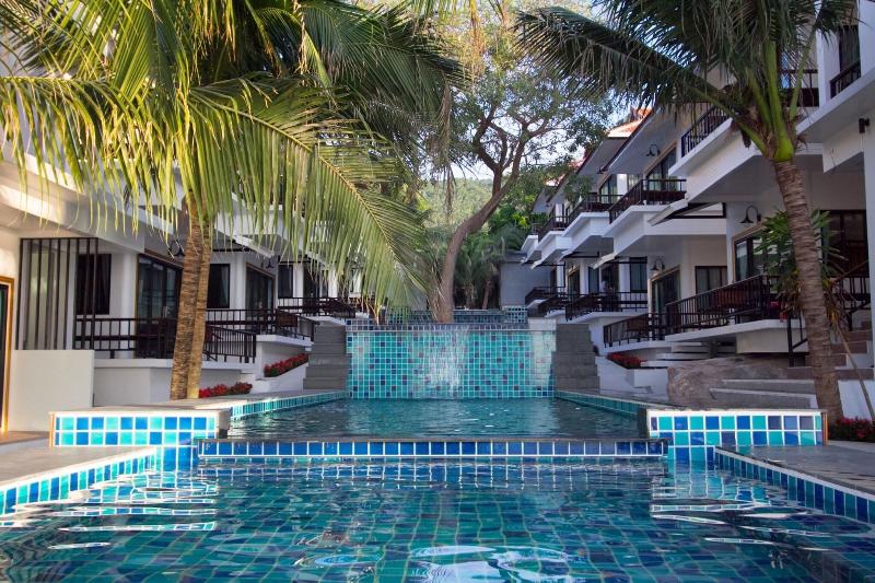 Simple Life Cliff View Resort - Havuz