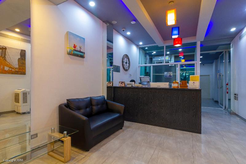 Modern Living Hotel - Lobi