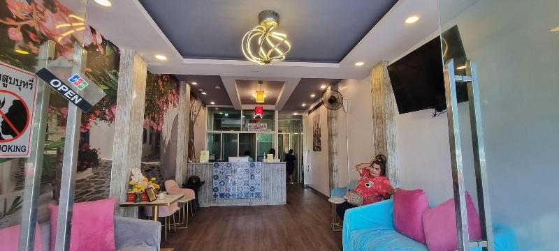 Modern Living Hotel - Lobi