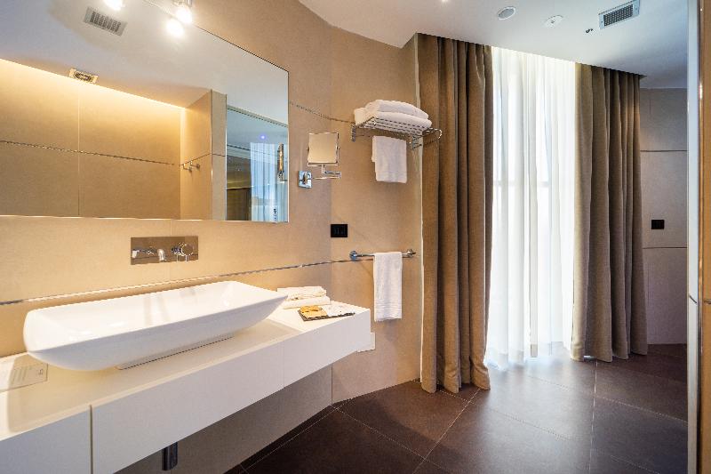 UNA HOTELS Tenuta Contessa Farm & Spa COSENZA - Oda