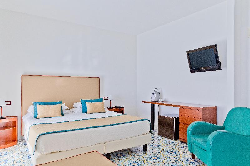 Mediterranea Hotel and Convention Center - Oda