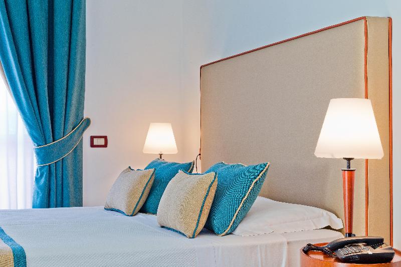 Mediterranea Hotel and Convention Center - Oda