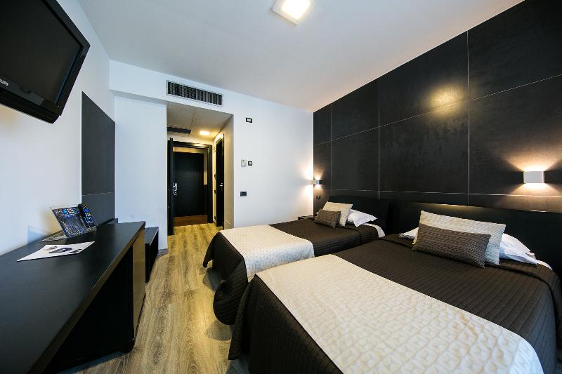 Mediterranea Hotel and Convention Center - Oda