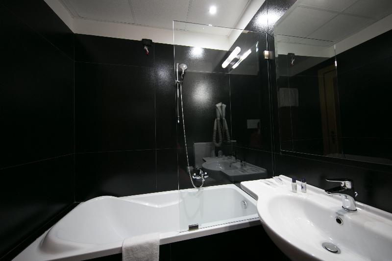 Mediterranea Hotel and Convention Center - Oda