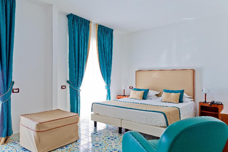 Mediterranea Hotel and Convention Center - Oda