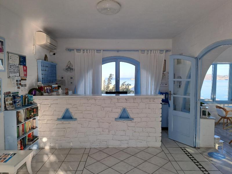 Stratos Apartments & Studios - Lobi
