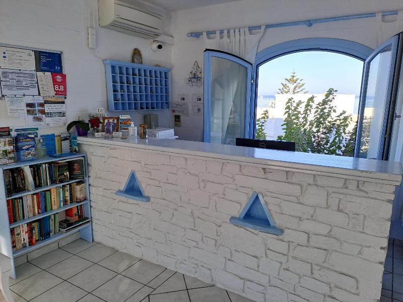 Stratos Apartments & Studios - Lobi