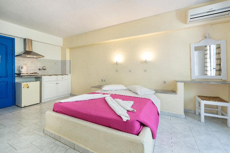 Stratos Apartments & Studios - Oda