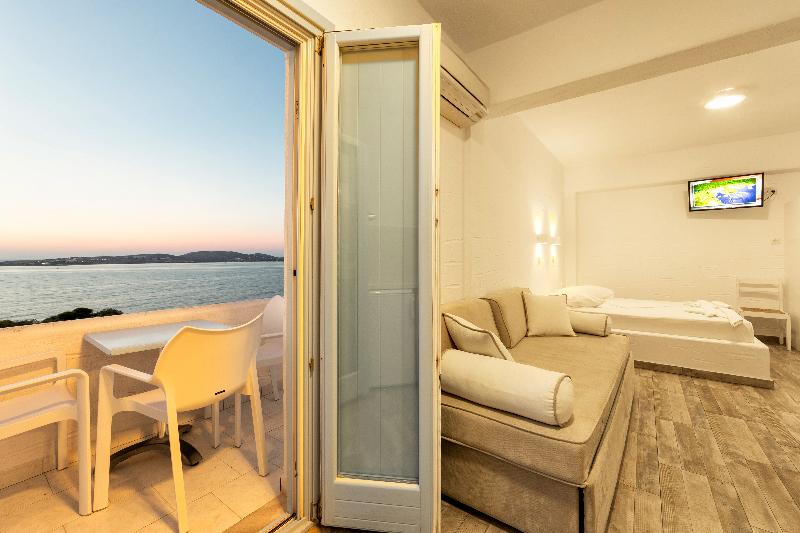 Stratos Apartments & Studios - Oda