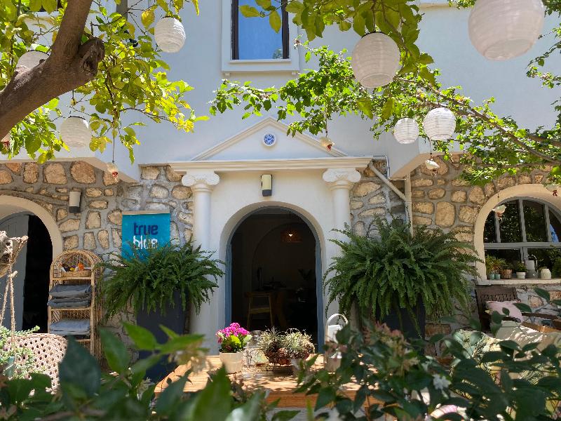 True Blue Boutique Hotel - Lobi