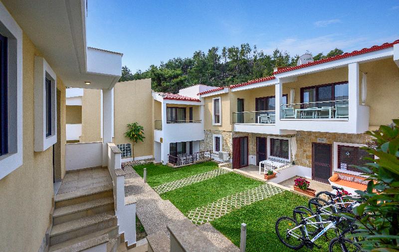 Elpiniki Luxury Apartments - Genel