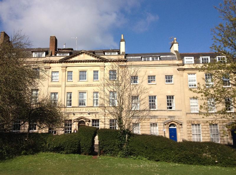 Berkeley Square Classic Hotel - Genel