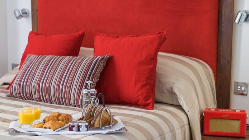 Berkeley Square Classic Hotel - Oda