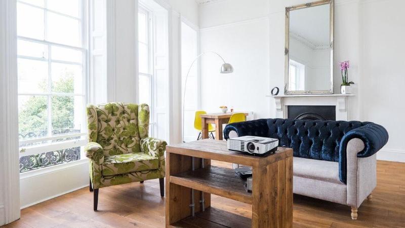 Berkeley Square Classic Hotel - Oda