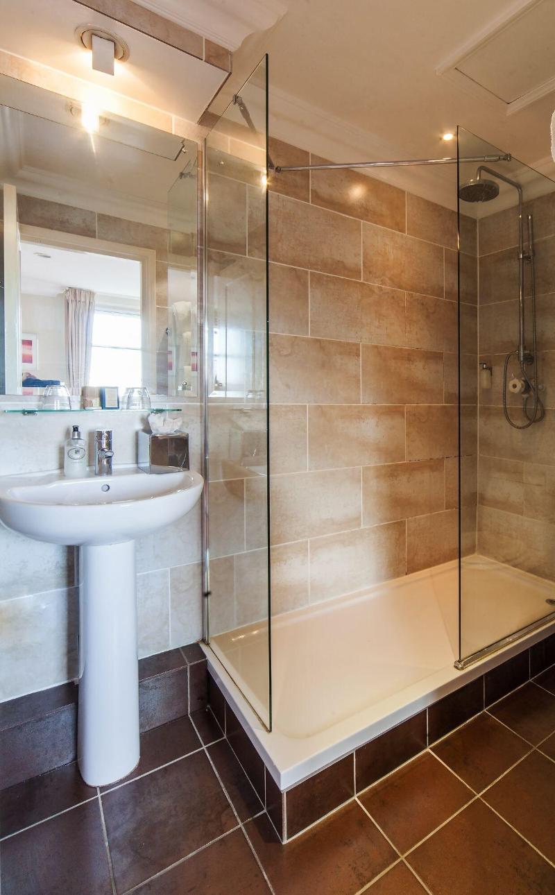 Berkeley Square Classic Hotel - Oda