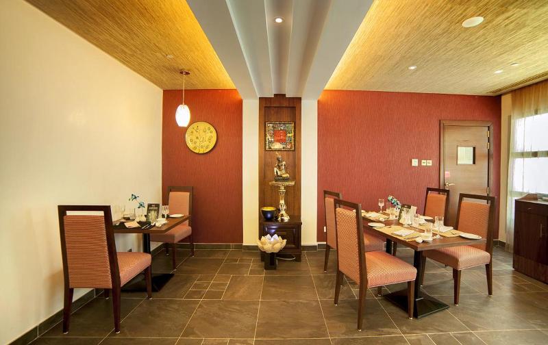 Raviz Center Point Hotel - Bar