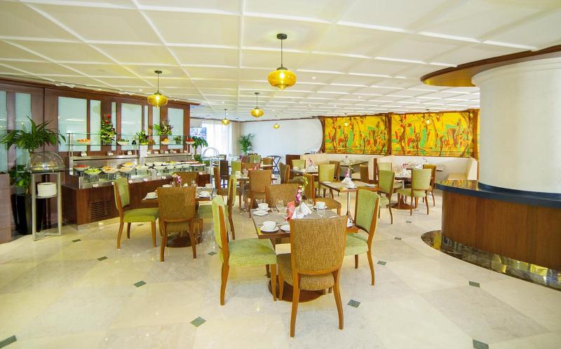 Raviz Center Point Hotel - Restoran