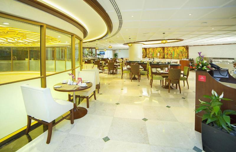 Raviz Center Point Hotel - Restoran