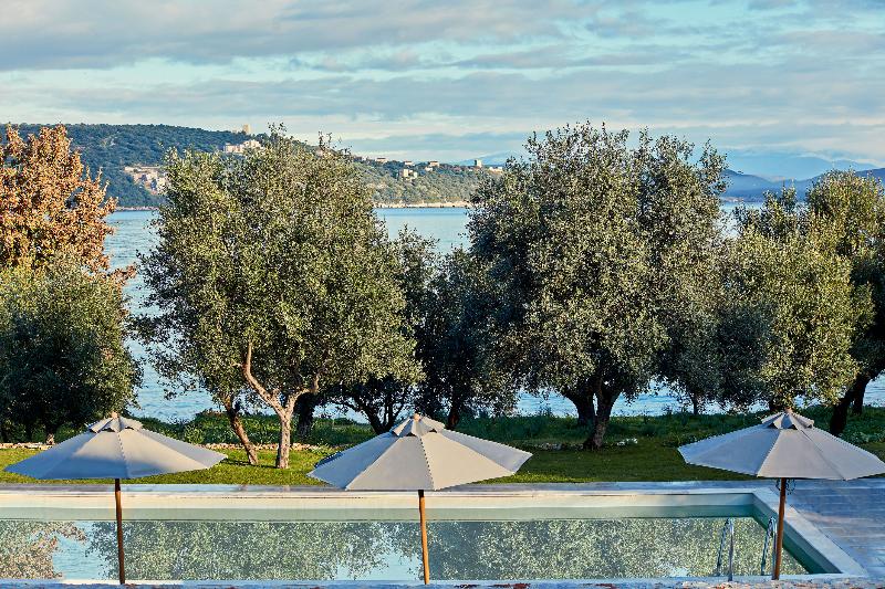 100 Rizes Seaside Resort - Havuz