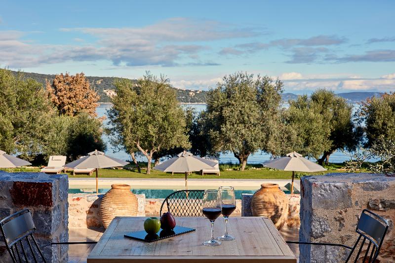 100 Rizes Seaside Resort - Havuz