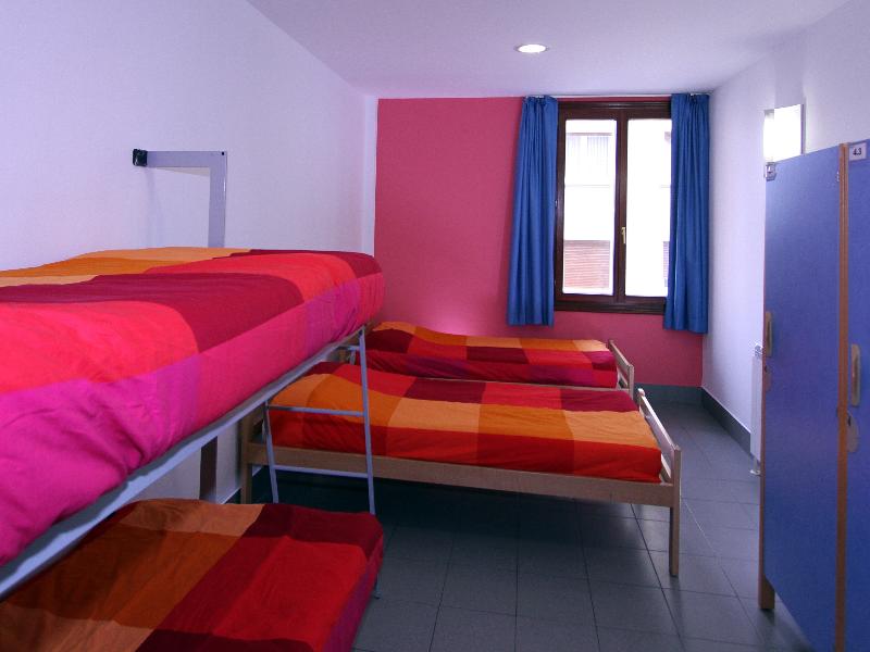 Trinkete Etxea Hostel - Oda