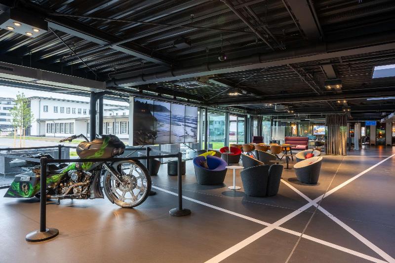V8 Hotel Koln @MOTORWORLD - Lobi
