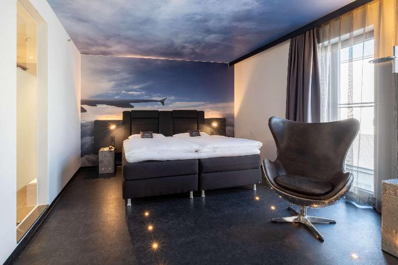 V8 Hotel Koln @MOTORWORLD - Oda