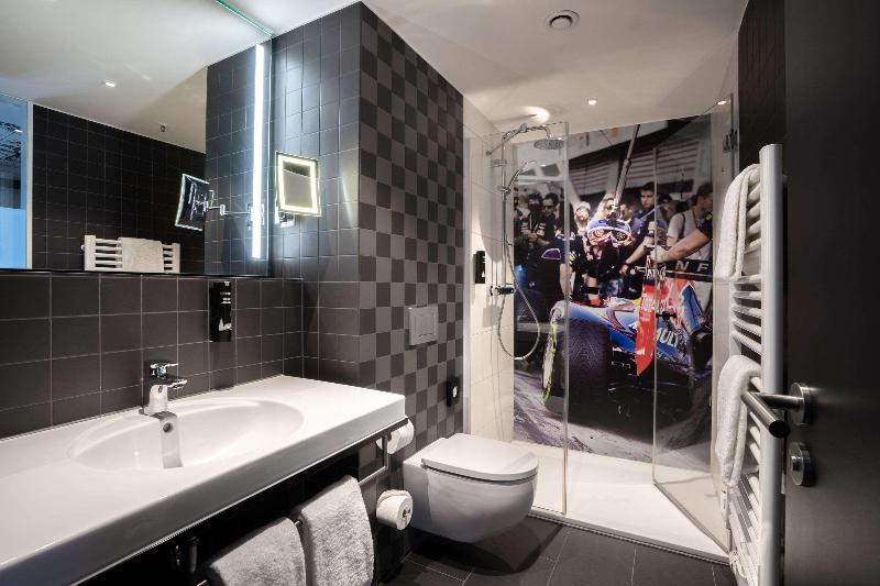 V8 Hotel Koln @MOTORWORLD - Oda