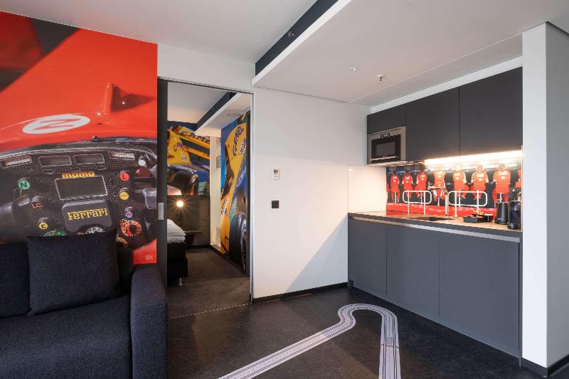 V8 Hotel Koln @MOTORWORLD - Oda