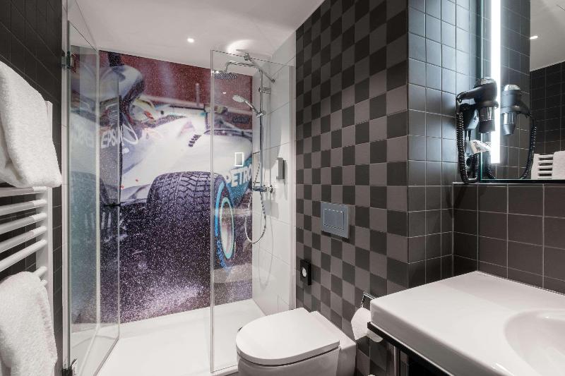 V8 Hotel Koln @MOTORWORLD - Oda
