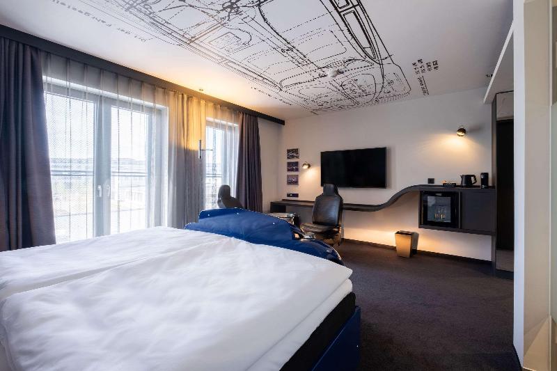 V8 Hotel Koln @MOTORWORLD - Oda