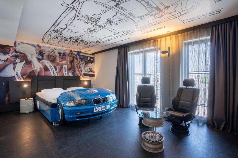 V8 Hotel Koln @MOTORWORLD - Oda