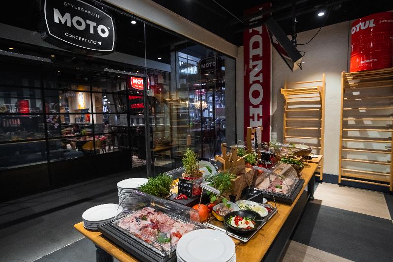 V8 Hotel Koln @MOTORWORLD - Restoran