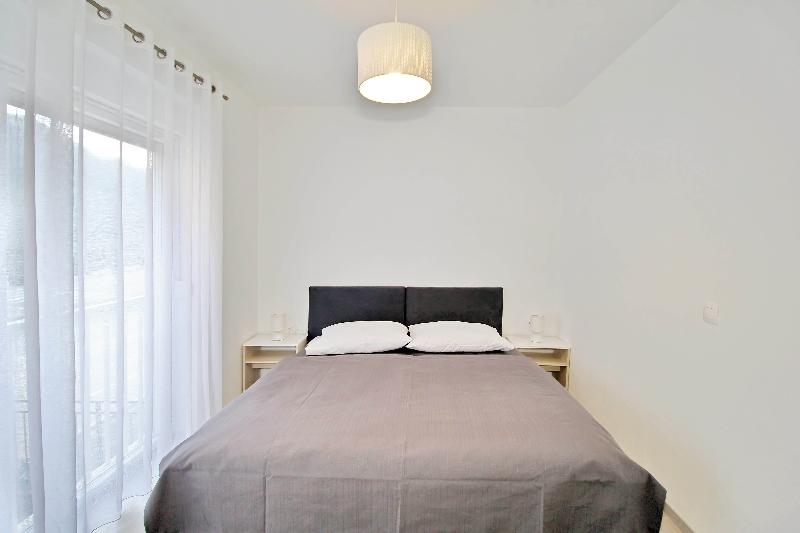 Bacan Family Apartments - Oda