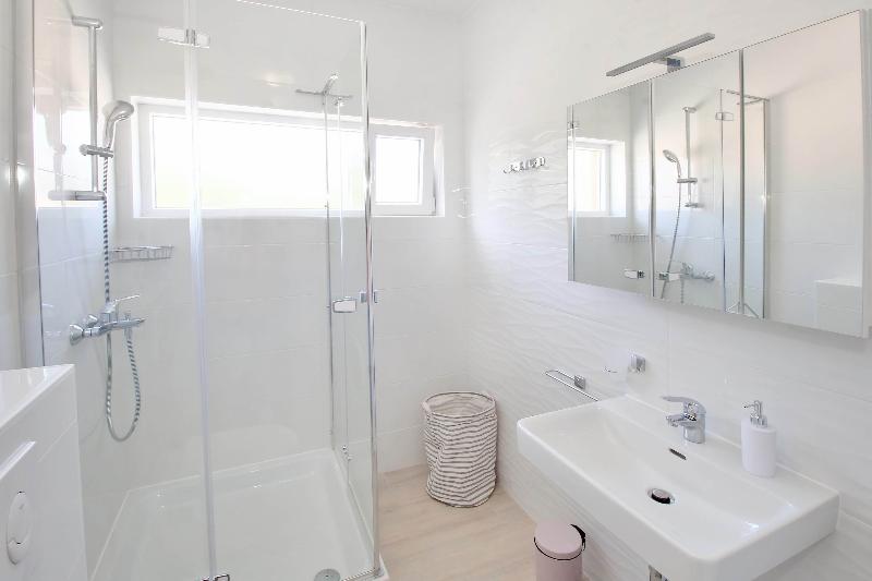 Bacan Family Apartments - Oda