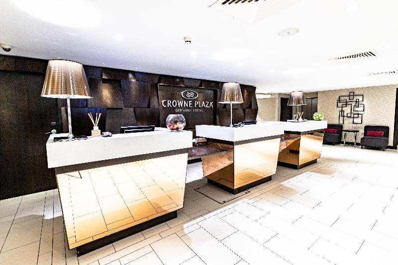 Crowne Plaza Gerrards Cross - Lobi