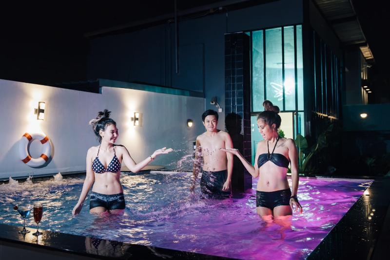 The Xtreme Hotel Bangkok - Havuz
