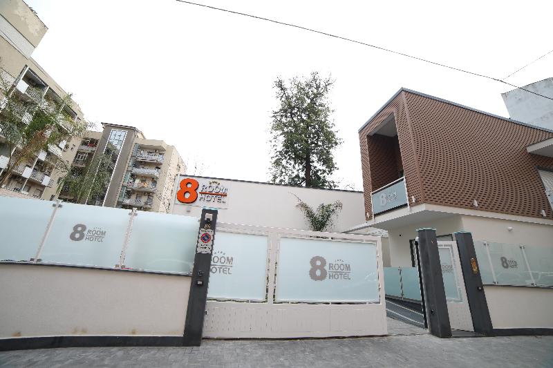 8 Room Hotel - Lobi